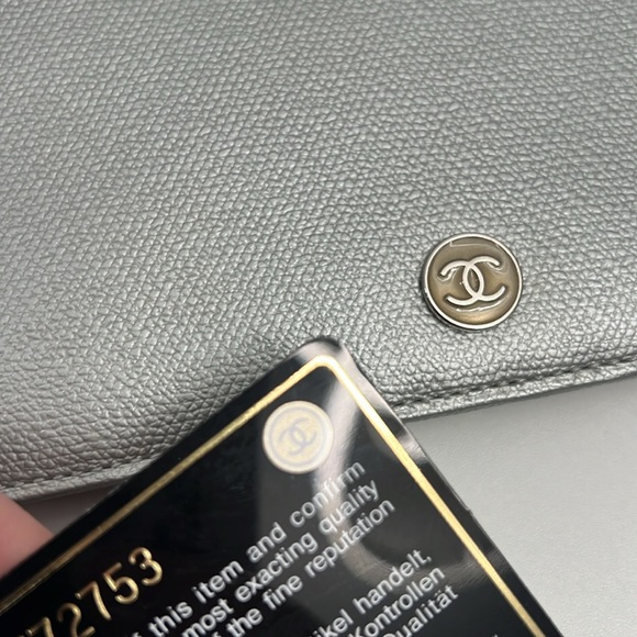 Chanel Silver Long Wallet Authentic 10572753 in Prestine condition - Picture 12 of 16